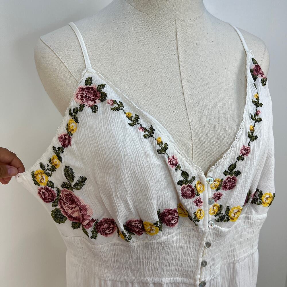 Forever 21 Cross Stitch Floral embroidered Maxi Dress White Rayon - Picture 2 of 10
